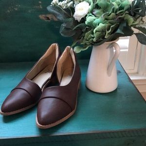 NWOT Brown Flats